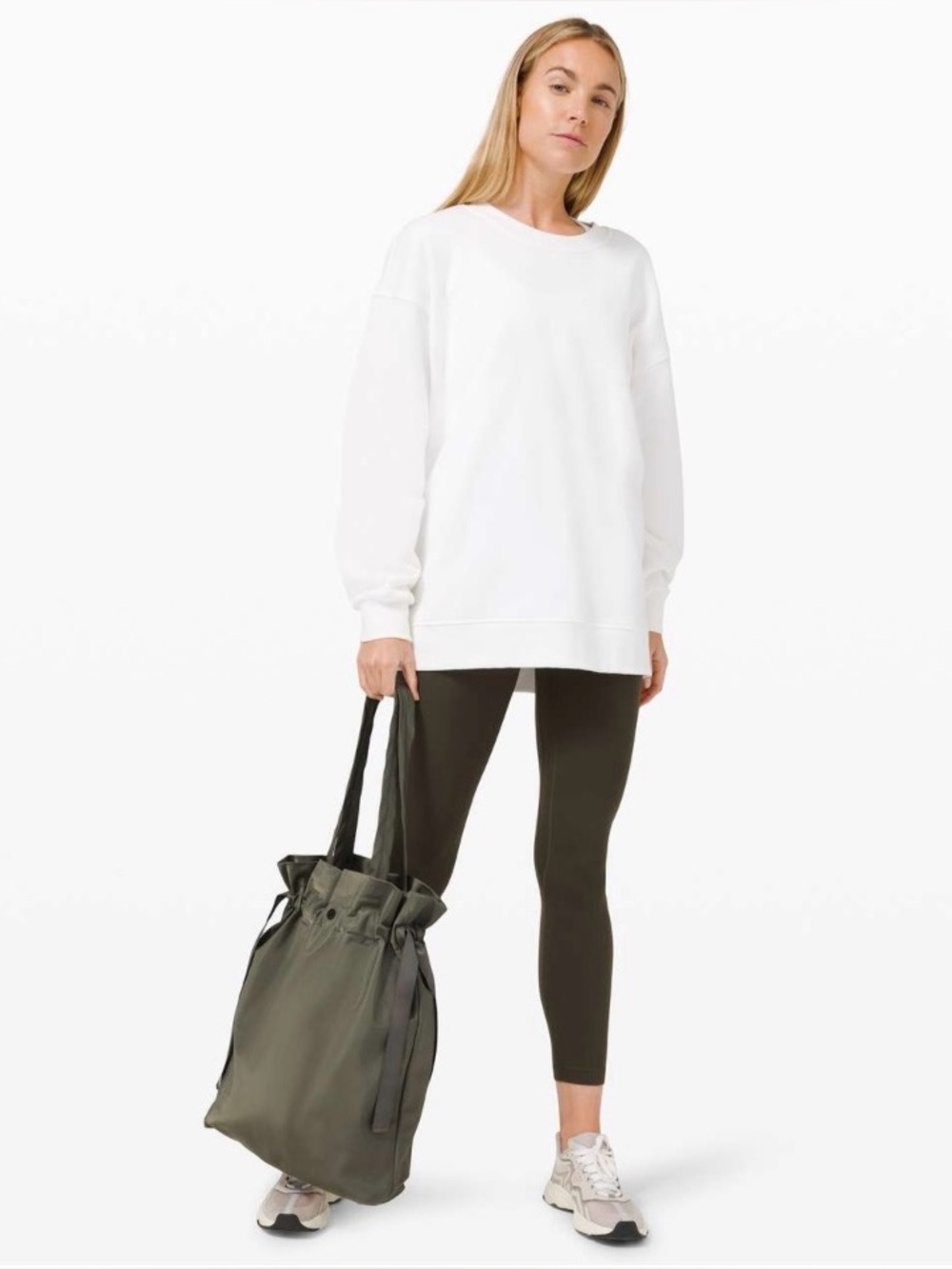 Lululemon Easy As Sunday Tote 19L
Grey Sage